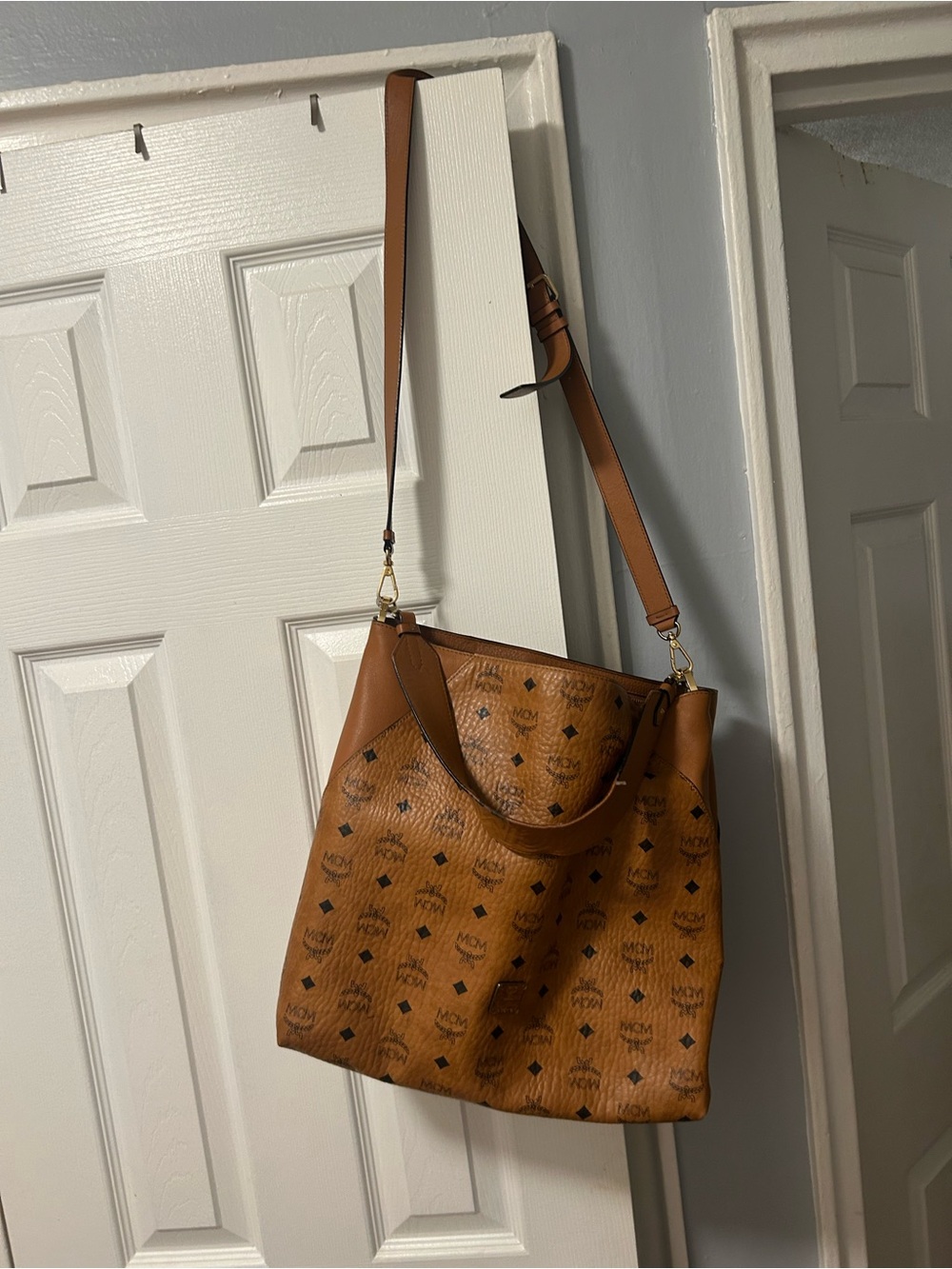 MCM Cognac Visetos Monogram Bucket Shoulder Bag - Picture 5 of 5